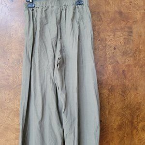 Lilith slacks, made in France, loden green, size small